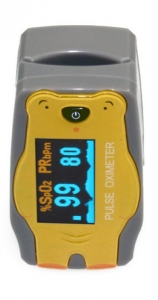 Kinder Fingerpulsoximeter OxyWatch MD300 C52 *B�r* mit OLED-Anzeige und Zubeh�r